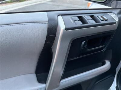 2011 Toyota 4Runner SR5 V6   - Photo 28 - San Juan Capistrano, CA 92675