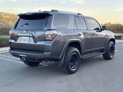 2019 Toyota 4Runner SR5  4X4 - Photo 9 - San Juan Capistrano, CA 92675