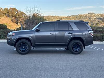 2019 Toyota 4Runner SR5  4X4 - Photo 3 - San Juan Capistrano, CA 92675