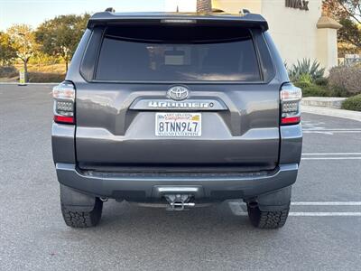 2019 Toyota 4Runner SR5  4X4 - Photo 6 - San Juan Capistrano, CA 92675