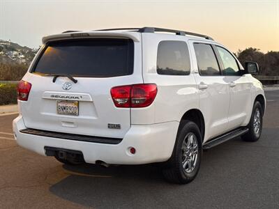 2013 Toyota Sequoia SR5  4X4 - Photo 11 - San Juan Capistrano, CA 92675