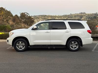 2013 Toyota Sequoia SR5  4X4 - Photo 4 - San Juan Capistrano, CA 92675