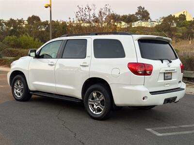 2013 Toyota Sequoia SR5  4X4 - Photo 5 - San Juan Capistrano, CA 92675