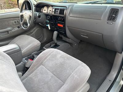 2002 Toyota Tacoma PreRunner V6   - Photo 16 - San Juan Capistrano, CA 92675