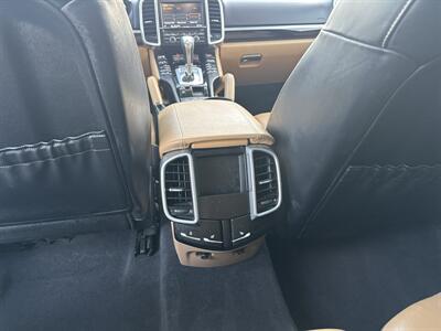 2016 Porsche Cayenne S   - Photo 18 - San Juan Capistrano, CA 92675