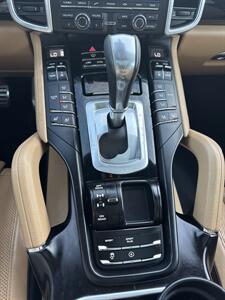 2016 Porsche Cayenne S   - Photo 30 - San Juan Capistrano, CA 92675