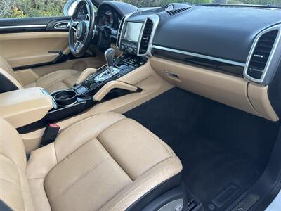 2016 Porsche Cayenne S   - Photo 11 - San Juan Capistrano, CA 92675