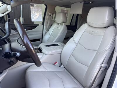 2017 Cadillac Escalade Luxury   - Photo 14 - San Juan Capistrano, CA 92675