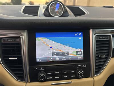 2018 Porsche Macan S   - Photo 17 - San Juan Capistrano, CA 92675