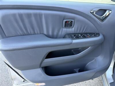 2006 Honda Odyssey Touring w/DVD w/Navi   - Photo 22 - San Juan Capistrano, CA 92675