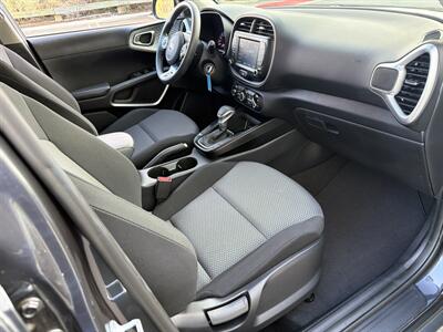 2021 Kia Soul LX - Photo 12 - San Juan Capistrano, CA 92675