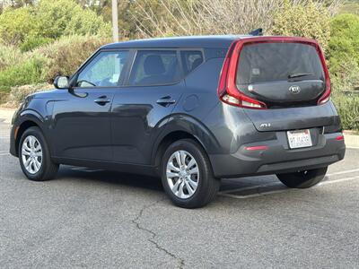 2021 Kia Soul LX - Photo 4 - San Juan Capistrano, CA 92675