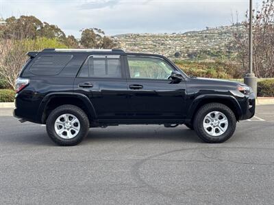 2019 Toyota 4Runner SR5   - Photo 9 - San Juan Capistrano, CA 92675