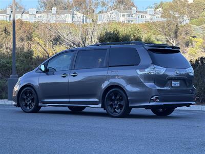 2016 Toyota Sienna SE Premium 8-Passenger   - Photo 4 - San Juan Capistrano, CA 92675