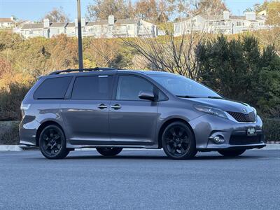 2016 Toyota Sienna SE Premium 8-Passenger   - Photo 8 - San Juan Capistrano, CA 92675