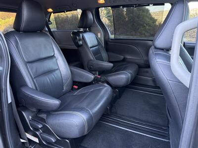 2016 Toyota Sienna SE Premium 8-Passenger   - Photo 17 - San Juan Capistrano, CA 92675