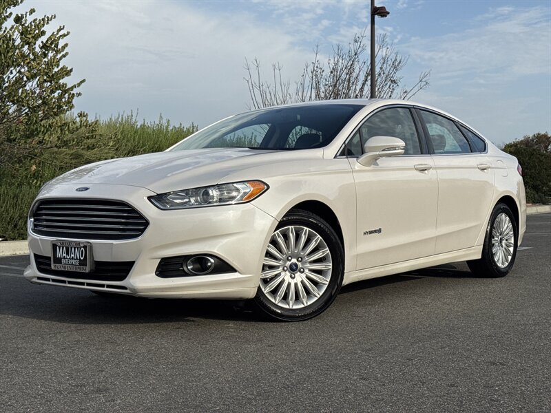 2014 Ford Fusion Hybrid SE  