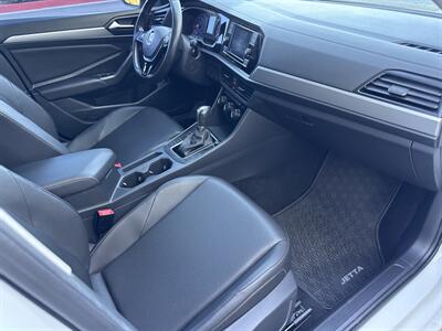2019 Volkswagen Jetta SE   - Photo 13 - San Juan Capistrano, CA 92675