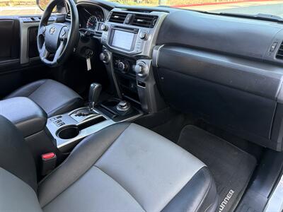 2014 Toyota 4Runner SR5 Premium  4X4 - Photo 12 - San Juan Capistrano, CA 92675