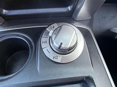 2014 Toyota 4Runner SR5 Premium  4X4 - Photo 17 - San Juan Capistrano, CA 92675