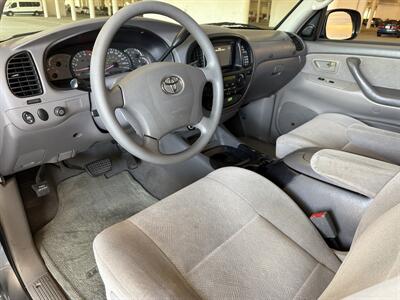 2004 Toyota Sequoia SR5   - Photo 11 - San Juan Capistrano, CA 92675