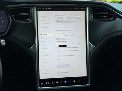 2018 Tesla Model X 75D   - Photo 24 - San Clemente, CA 92672