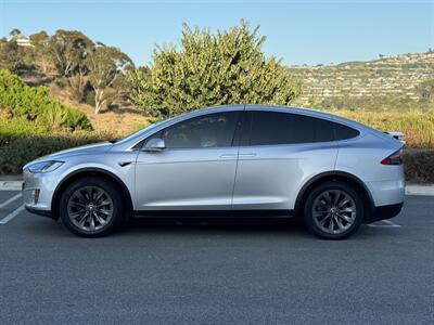 2018 Tesla Model X 75D   - Photo 3 - San Clemente, CA 92672