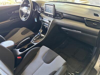 2019 Hyundai VELOSTER 2.0L   - Photo 14 - San Juan Capistrano, CA 92675