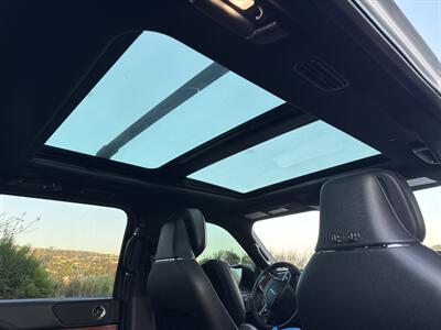 2018 Lincoln Navigator Select  Technology Package - Photo 12 - San Juan Capistrano, CA 92675