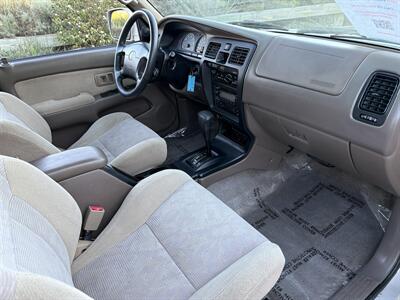 2000 Toyota 4Runner SR5   - Photo 14 - San Juan Capistrano, CA 92675
