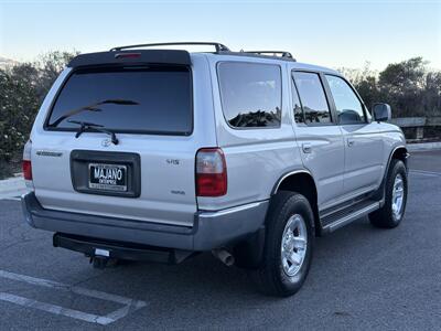2000 Toyota 4Runner SR5   - Photo 6 - San Juan Capistrano, CA 92675