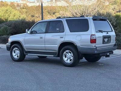 2000 Toyota 4Runner SR5   - Photo 4 - San Juan Capistrano, CA 92675