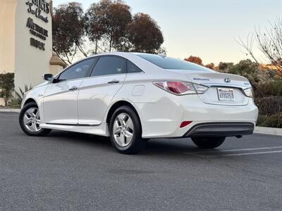 2012 Hyundai SONATA Hybrid Premium   - Photo 5 - San Juan Capistrano, CA 92675