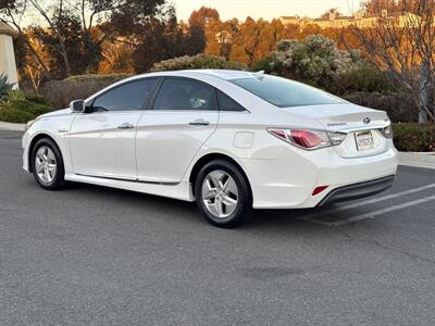 2012 Hyundai SONATA Hybrid Premium   - Photo 4 - San Juan Capistrano, CA 92675