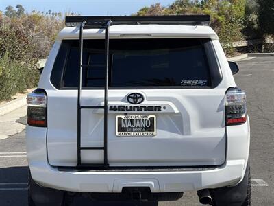 2018 Toyota 4Runner SR5 - Photo 5 - San Juan Capistrano, CA 92675