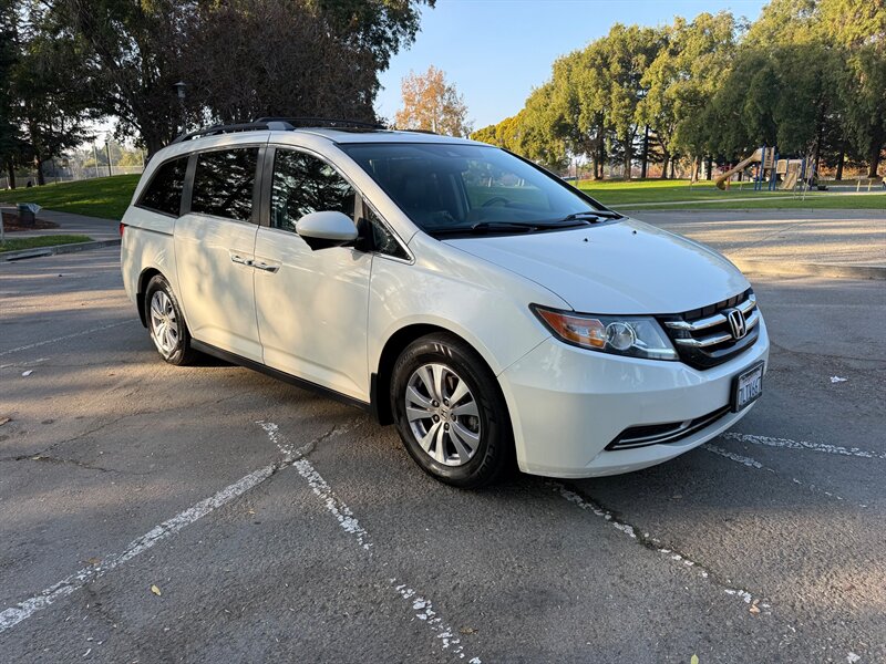 2015 Honda Odyssey EX-L photo 2