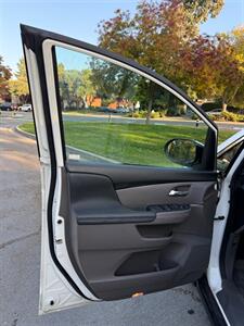 2015 Honda Odyssey EX-L w/Navi   - Photo 26 - Fremont, CA 94536