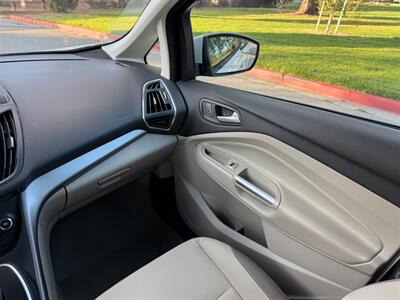 2013 Ford C-MAX Hybrid SE   - Photo 15 - Fremont, CA 94536