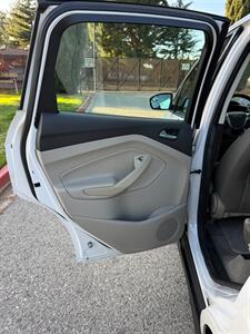 2013 Ford C-MAX Hybrid SE   - Photo 18 - Fremont, CA 94536