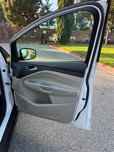 2013 Ford C-MAX Hybrid SE   - Photo 21 - Fremont, CA 94536