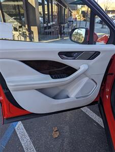 2019 Jaguar I-PACE EV400 HSE   - Photo 8 - Fremont, CA 94536