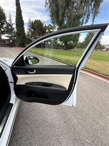 2017 Kia Optima SXL Turbo - Photo 29 - Fremont, CA 94536