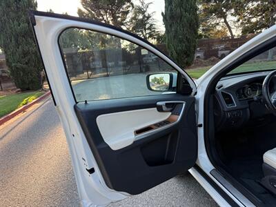 2015 Volvo XC60 T6 AWD - Photo 27 - Fremont, CA 94536