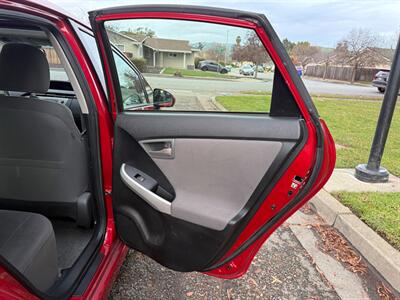 2014 Toyota Prius Three   - Photo 16 - Fremont, CA 94536