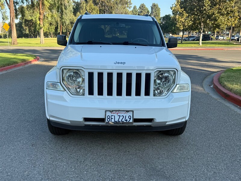 2012 Jeep Liberty Sport photo 4