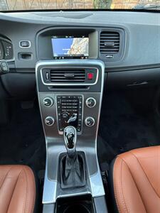 2015 Volvo V60 T5 Drive-E Premier   - Photo 15 - Fremont, CA 94536