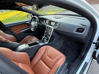 2015 Volvo V60 T5 Drive-E Premier   - Photo 10 - Fremont, CA 94536