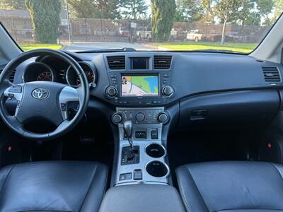 2012 Toyota Highlander SE AWD   - Photo 17 - Fremont, CA 94536