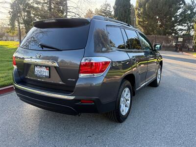 2012 Toyota Highlander SE AWD   - Photo 7 - Fremont, CA 94536