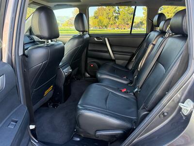 2012 Toyota Highlander SE AWD   - Photo 9 - Fremont, CA 94536